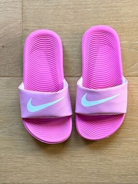 Nike Kawa Slide Sandals Hot Pink Squishy Grooved Insole Girls Size 12 Youth